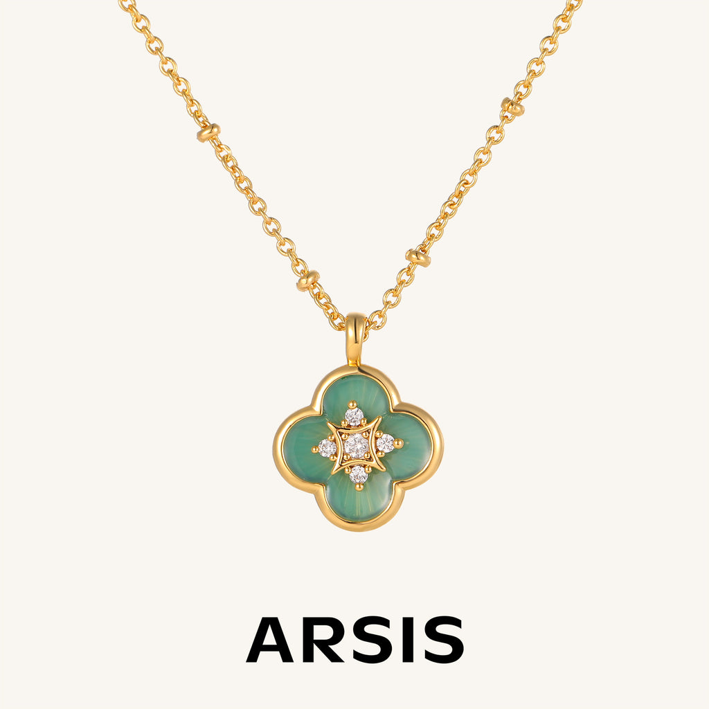 Secret Garden Clover Pendant Necklace