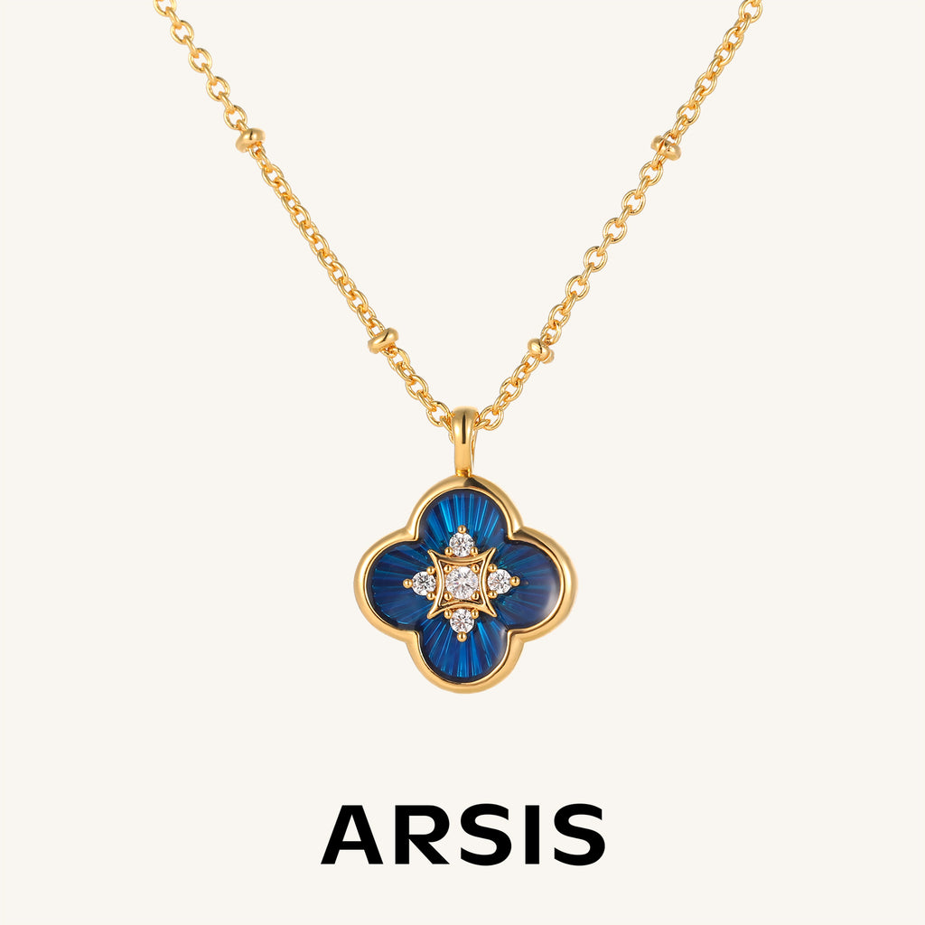 Secret Garden Clover Pendant Necklace