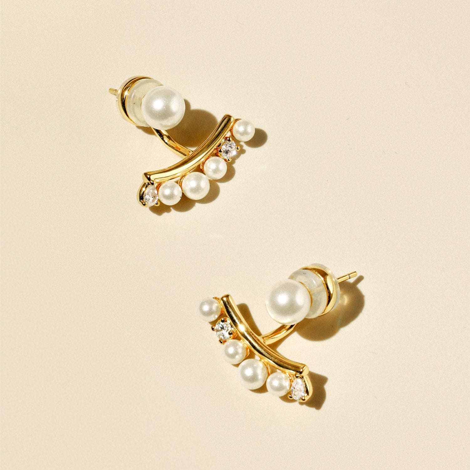 Innocence Age Pearl Smile Two-Way Earrings