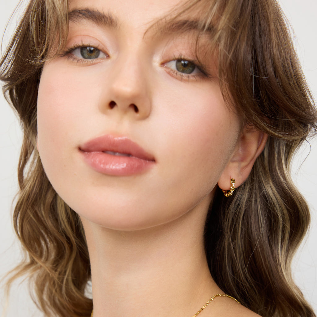 Signature Chain Link Small Hoop Earrings