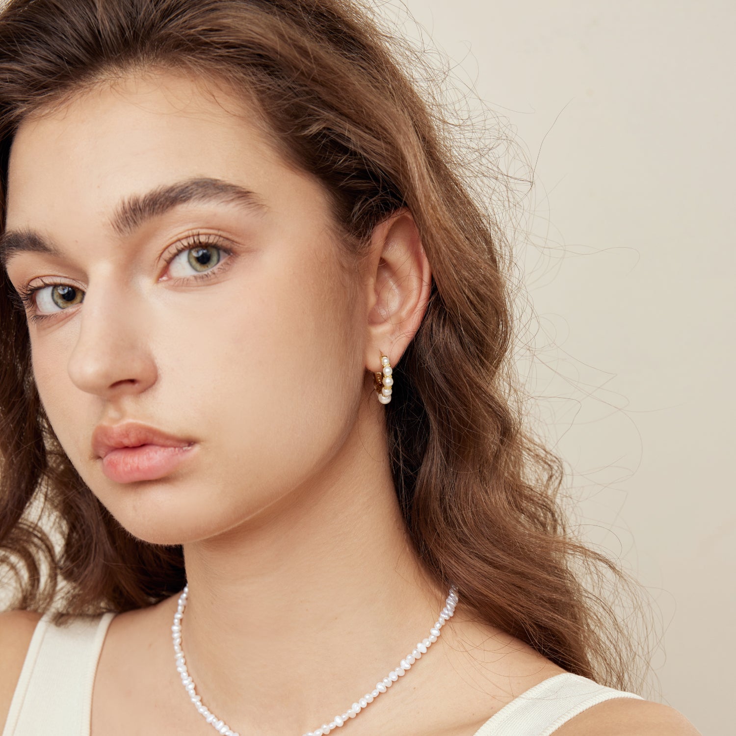 Innocence Age Shell Pearl Hoop Earrings