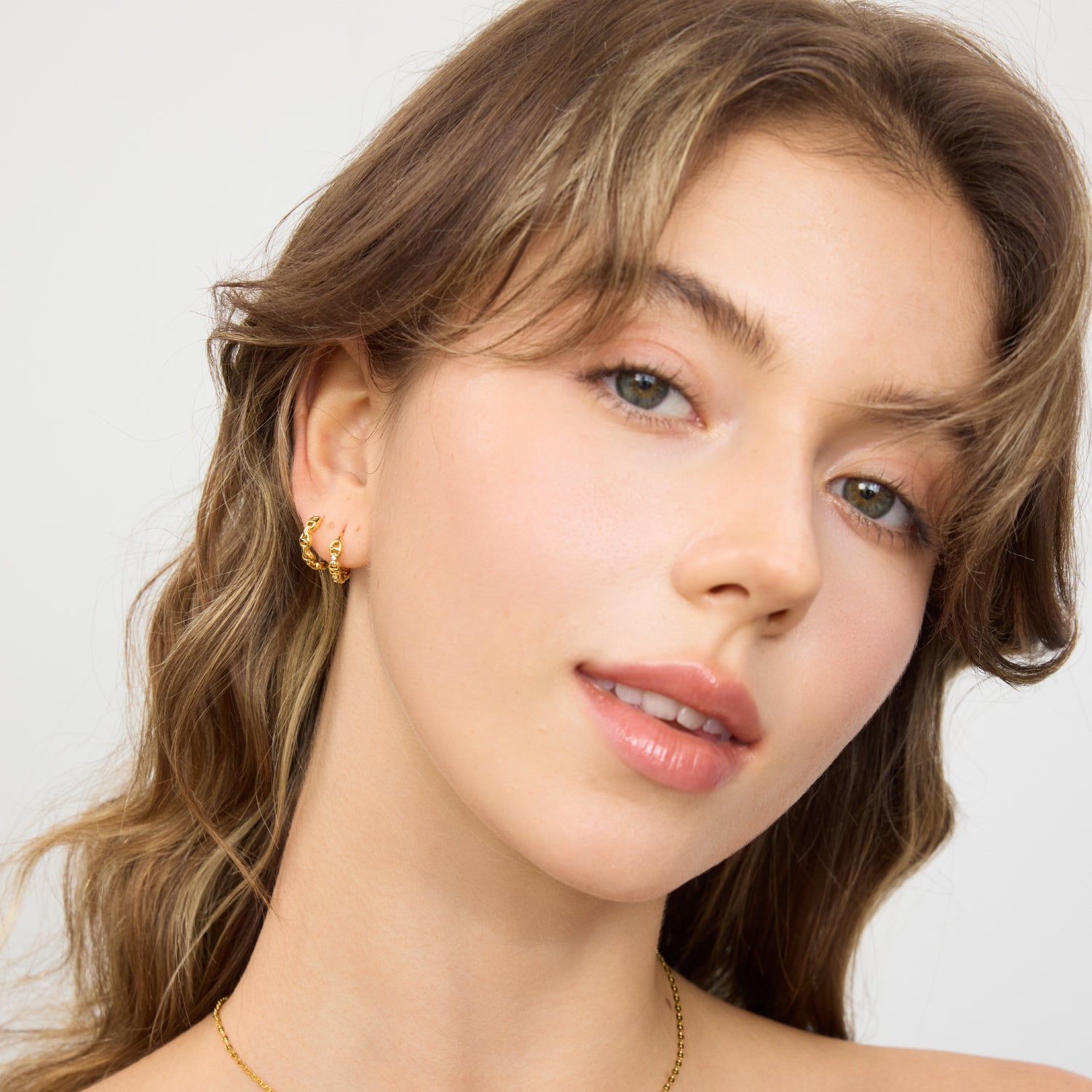 Signature Chain Link Small Hoop Earrings