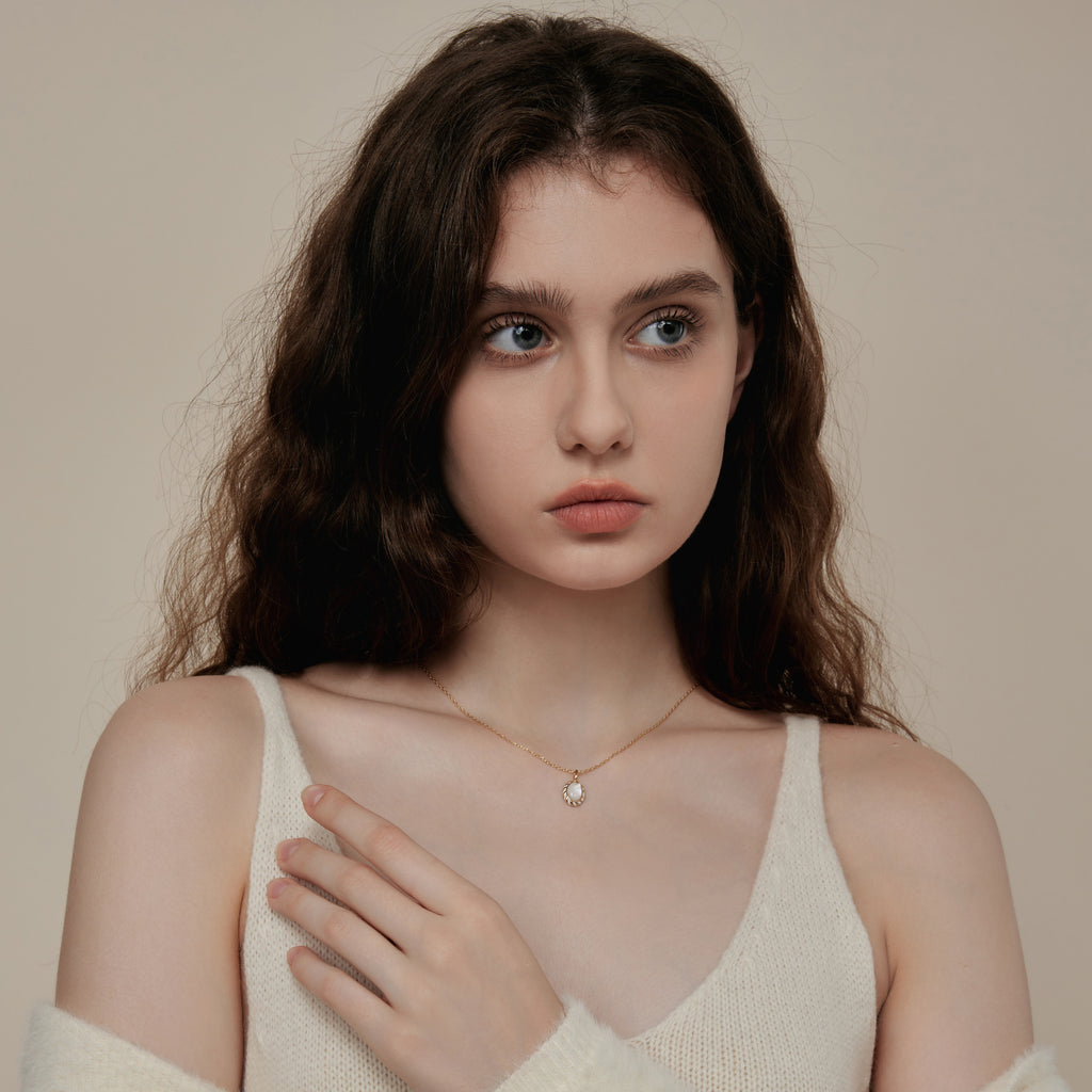 Moonlight Mother of Pearl Pendant Necklace