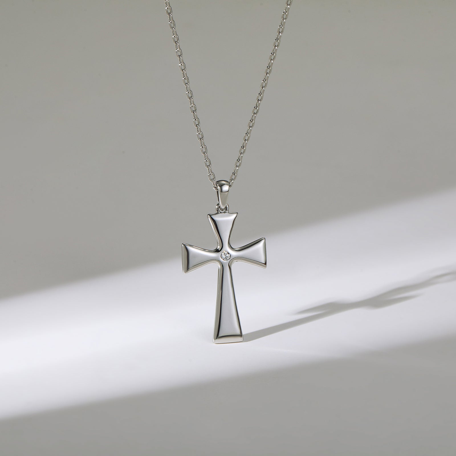 Medium Cross Silver Pendant Necklace