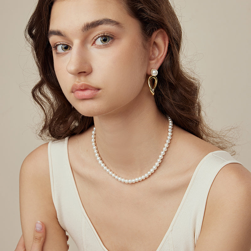 Innocence Age Pearl Drop Earrings