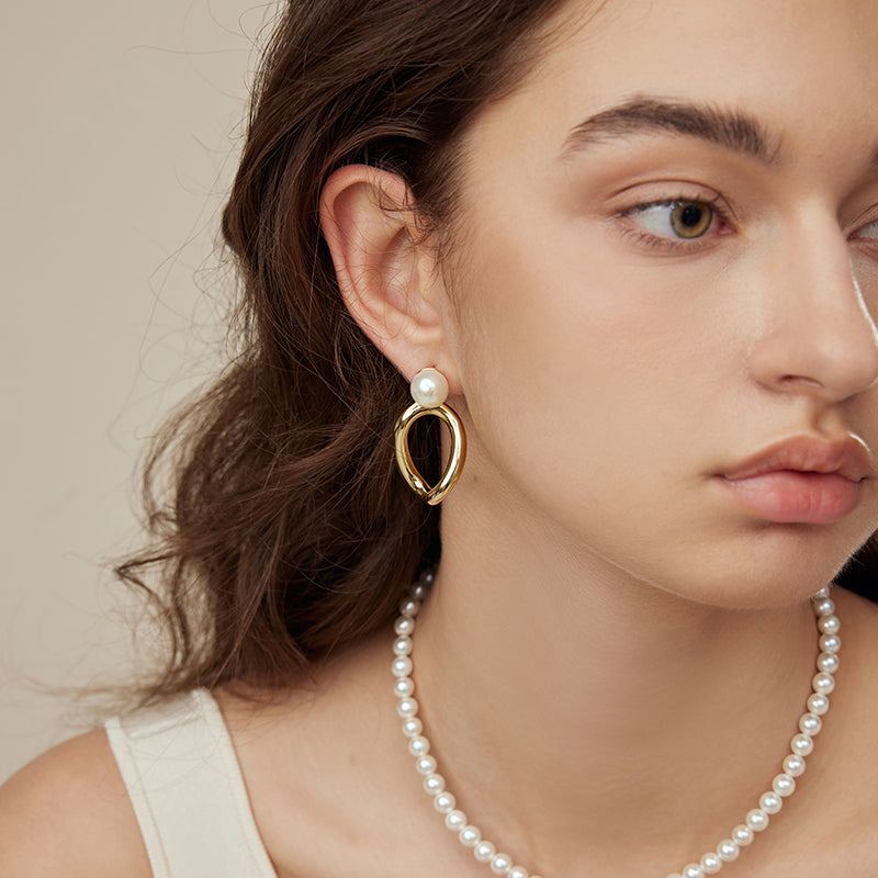 Innocence Age Pearl Drop Earrings